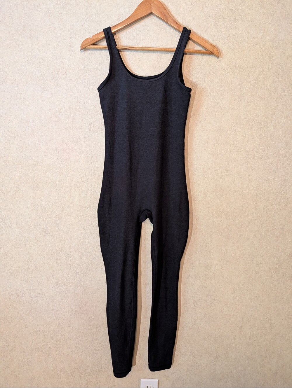 ARITZIA TNAction black gray scoop neck workout jumpsuit sz 2XS